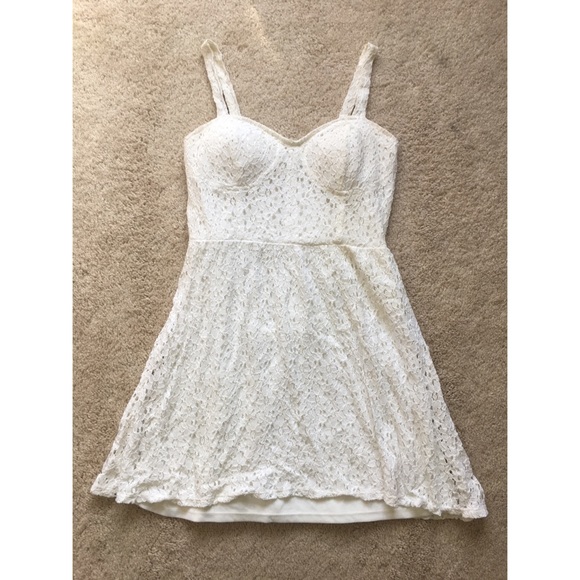 Charlotte Russe Dresses & Skirts - Charlotte Russe white spring dress